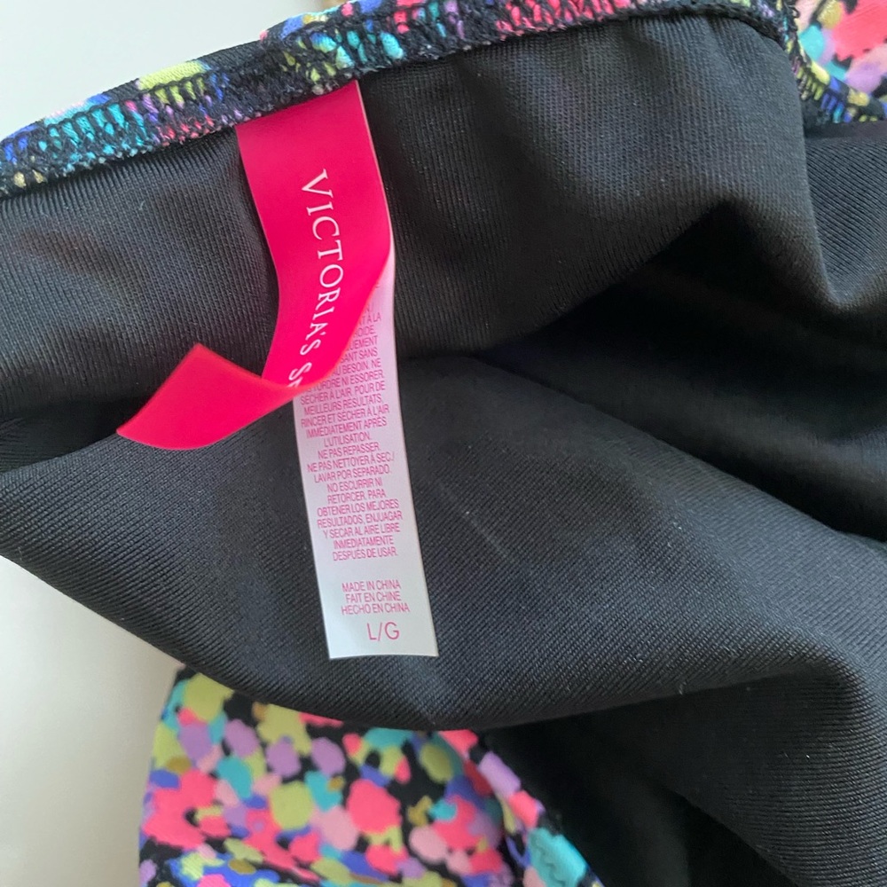 Victoria Secret Bikini 34B L - Picture 2 of 4